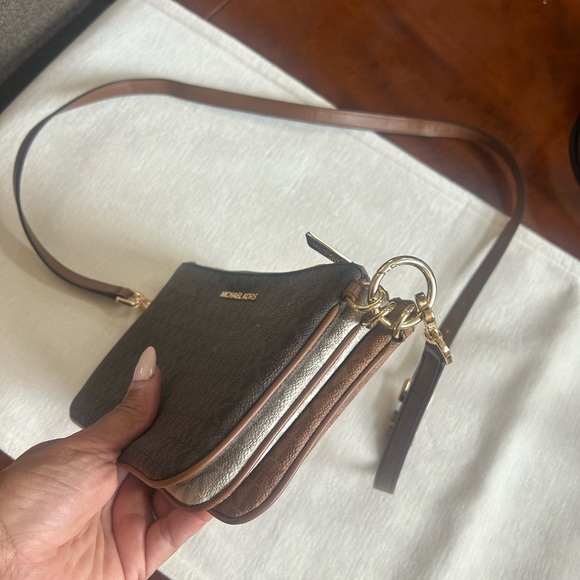 Michael Kors - Jet set triple pouch cross body - Picture 4 of 10